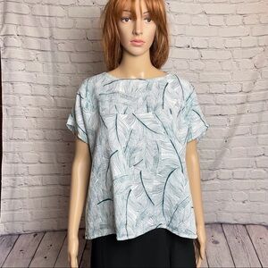 NWT New Tahari Linen Top Feathers Print Size L